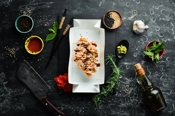 Japońskie Jedzenie Sushi Krewetkami Dostawa Żywności Wolne Miejsce Tekst — Zdjęcie stockowe
