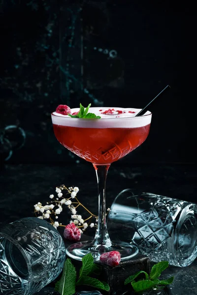 Hallon Margarita Cocktail Med Hallonlikör Ett Glas Bar Menyn Svart — Stockfoto