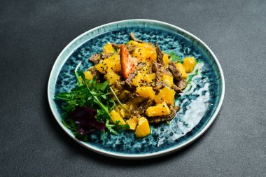 Portakallı ve susamlı dana eti. Metin için boş alan. Kapat..