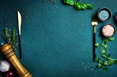 Gıda arka plan. Yemek. Eski arka plan üzerinde. Ücretsiz kopya alanı. Üstten görünüm.