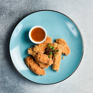 Peynir kızartması. Peynirli nugget. Kapatın. Fast food.