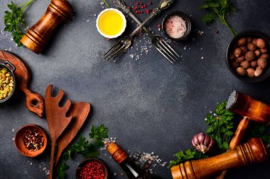 Gıda arka plan. Yemek. Eski arka plan üzerinde. Ücretsiz kopya alanı. Üstten görünüm.