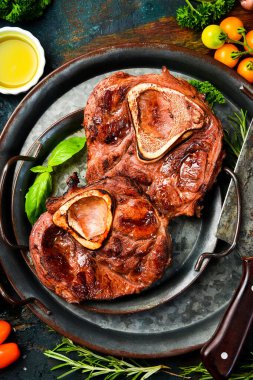 Dana budu, OssoBuco eti, İtalyan osso buco bifteği. Üst görünüm.