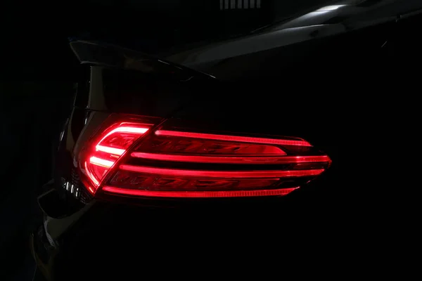 Schönes Design Führte Rücklicht Oder Rückleuchte Der Schwarzen Sportwagenmarke Mercedes — Stockfoto