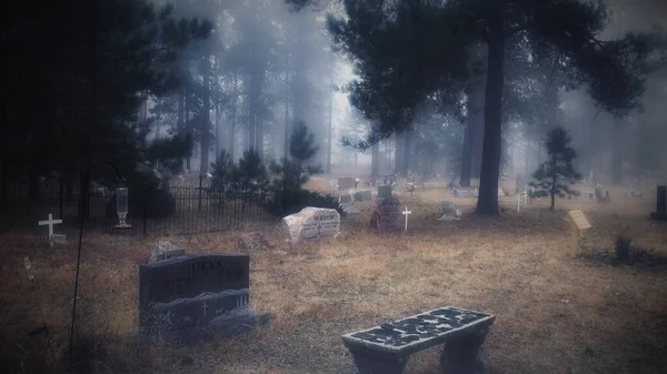 Colorado Cemetery Mist Apresenta Uma Câmera Estática Olhando Para Antigo — Fotografia de Stock