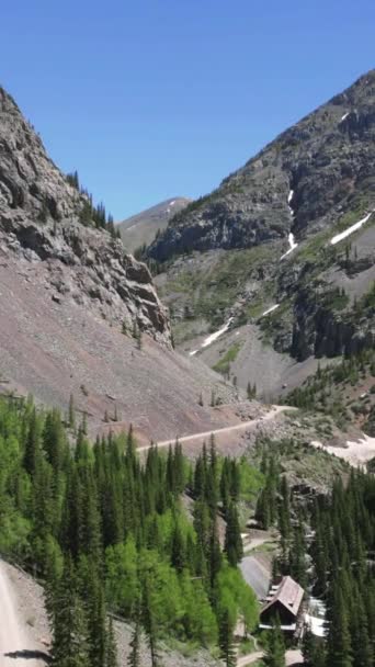 Vertical Flying Valley Animas Forks Colorado Διαθέτει Μια Εναέρια Άποψη — Αρχείο Βίντεο