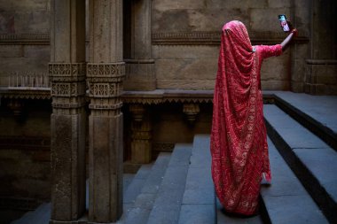 Adalaj Stepwell Hindistan 'ın tarihi kuyusu