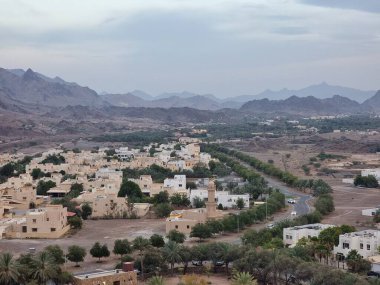 Orta Doğu 'daki çölün tepesinden manzara, Umman.