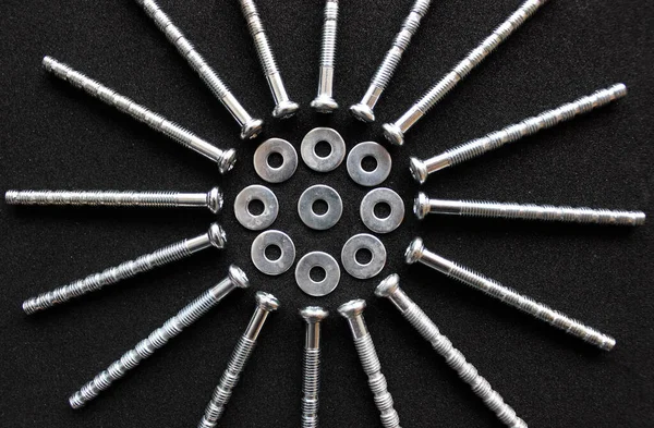 Parafusos Móveis Cabeça Cruzada Colocados Forma Círculo Com Arruelas Alumínio — Fotografia de Stock