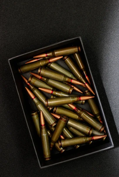 Munitions Réelles Pour Fusil Assaut Dans Boîte Carton Noir Sur — Photo