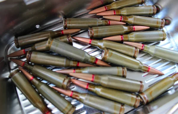 Stål Ammunition Fall Med Spridda Kulor Inuti Lager Foto — Stockfoto