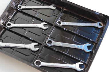 Plastik Tepside Demir Anahtarlar Yükselen Çapa göre Ayarlandı 