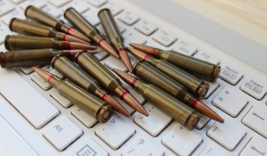 Klavye düğmelerinde savaş kurşunları. Yeni Silah Tiplerinin Geliştirilmesi ve Testi 