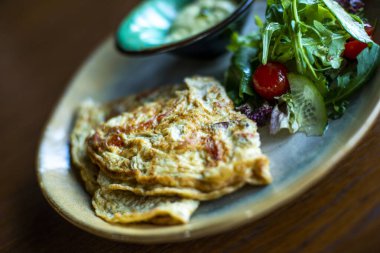 Sebzeli omlet, kahvaltı.