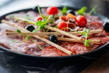 Izgara balık somon sebzesi.