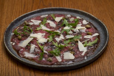 Etli paccio ve roka.