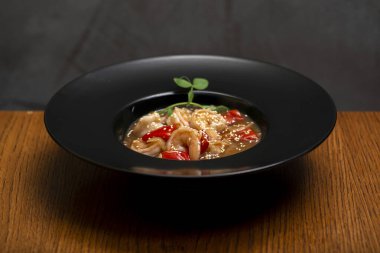 Et ve sebzeli lezzetli çorba.