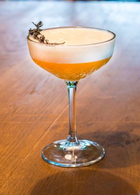 Çiçek yeşili güzel bir gün