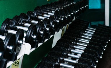 Görüntü bir halterden çalışıyor.