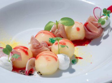 Pizza eti doğa yırtıcısı.