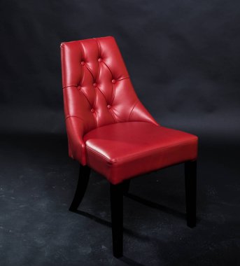 Beyaz arka planda izole edilmiş deri sandalye