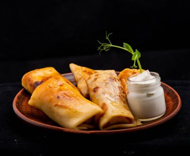 Kremalı krep, taze ve ince krep.