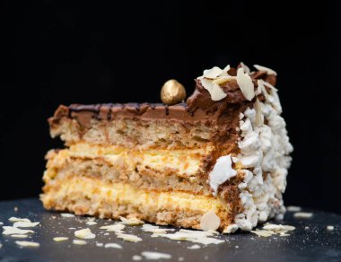 fındıklı çikolatalı pasta