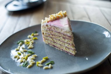 Pasta krema ve fındık ile