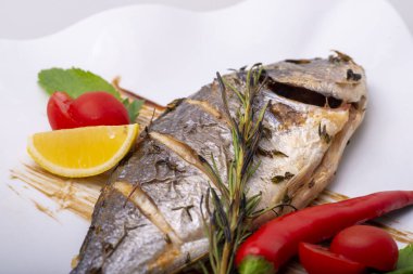 limon ile Fırında Alabalık