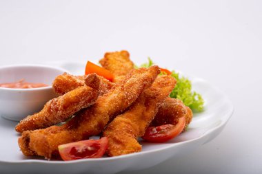 Soslu kızarmış tavuk kanadı.