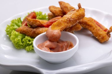 Kızarmış balığın mutfak fotoğrafı.