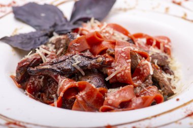 domates soslu makarna