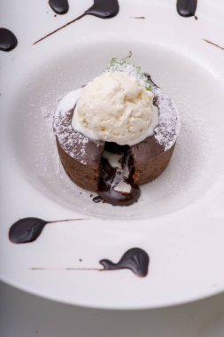 Bir tatlının mutfak fotoğrafı.