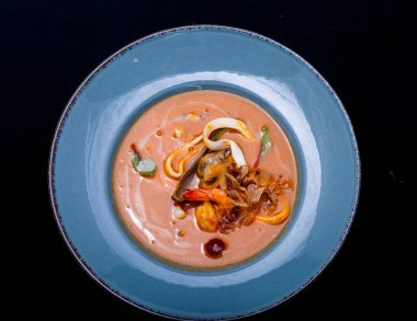 mantarlı ve kremalı kabak çorbası.