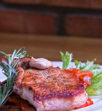 Sebzeli ızgara biftek