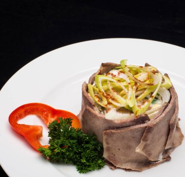 Fırında patates mantar ve pastırma