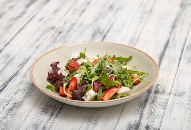 sağlıklı sebze salatası