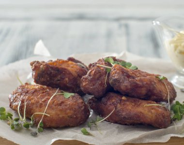 sarımsaklı kızarmış tavuk