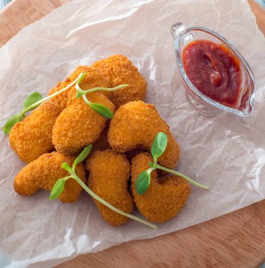 Kızarmış tavuk kızartması.