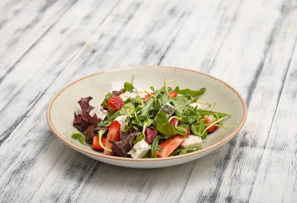 sağlıklı sebze salatası