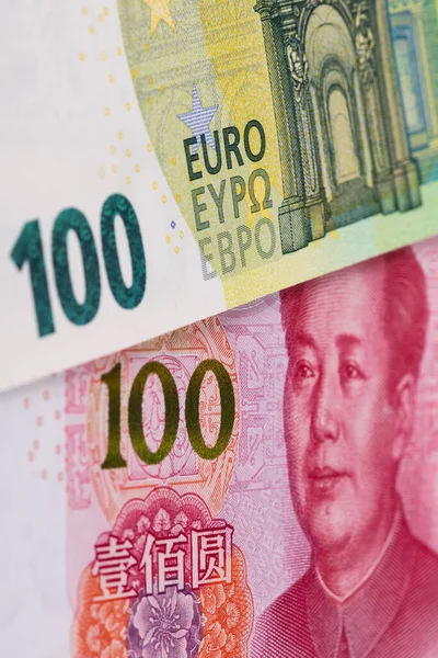 Fragmenten Van 100 Yuan 100 Euro Biljetten — Stockfoto