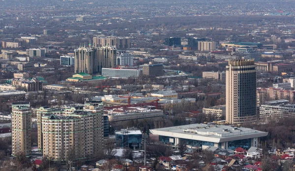 Het Centrale Deel Van Grootste Kazachse Stad Almaty Een Winterdag — Stockfoto