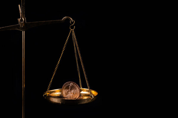 Деноминация монет в 1 доллар США на весах