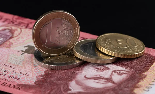 Egy 500 Forintos Bankjegy Több Eurós Érme Cent — Stock Fotó