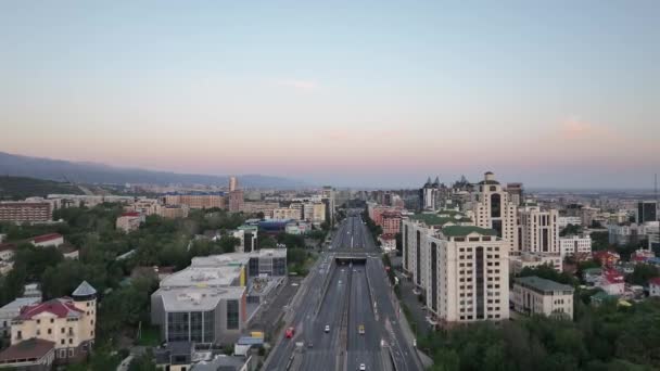 Légi Kilátás Déli Része Kazah Város Almaty Farabi Avenue Egy — Stock videók