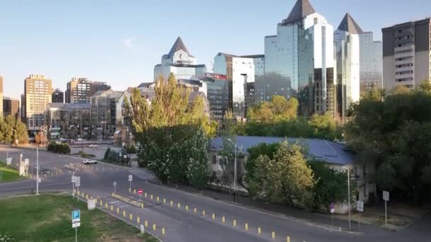 Vista Aérea Del Centro Negocios Ciudad Kazaja Almaty Una Mañana — Vídeos de Stock