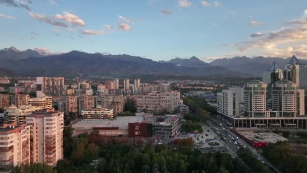 Almaty Cazaquistão 2023 Vista Quadricóptero Parte Sudeste Cidade Cazaque Almaty — Vídeo de Stock