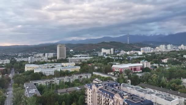 Almaty Kazachstán 2023 Pohled Čtyřhelikoptéry Centrální Části Kazašského Města Almaty — Stock video