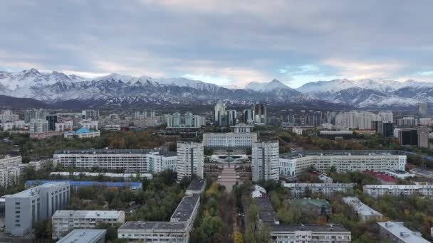 Almaty Kazajstán 2023 Vista Desde Quadcopter Parte Central Ciudad Kazaja — Vídeo de stock