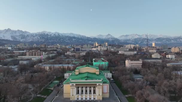Almaty Kazajstán 2024 Vista Primavera Por Mañana Desde Cuadrúpedo Parte — Vídeos de Stock